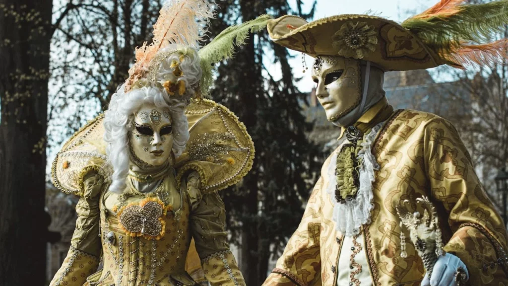 A couple dressed for a Baroque noble party